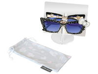 Hello Kitty 50th Anniversary - Glitz and Glamour